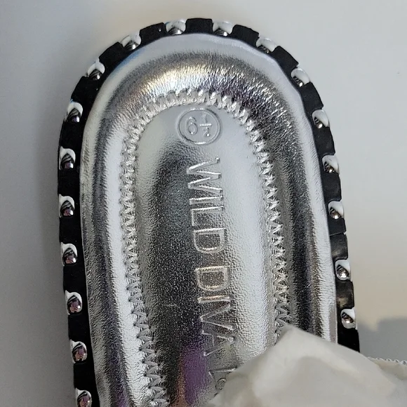 Wild Diva Lounge Hologram Women's Sandals - Picture 2 of 6